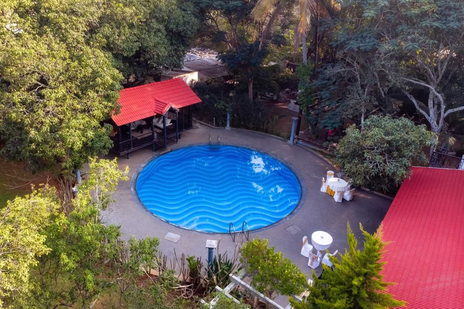 Poolside area at LE Roma Gardenia, a hotel wedding venue in Bangalore