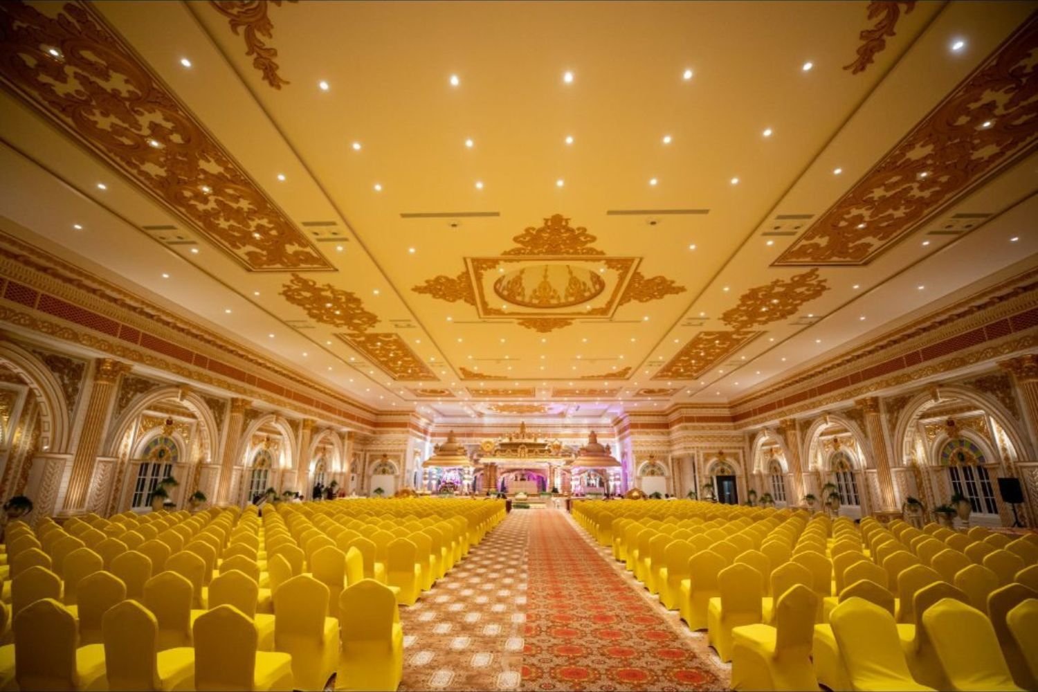 Royal banqueting arrangements at Maharaja Palace marriage hall in Bangalore