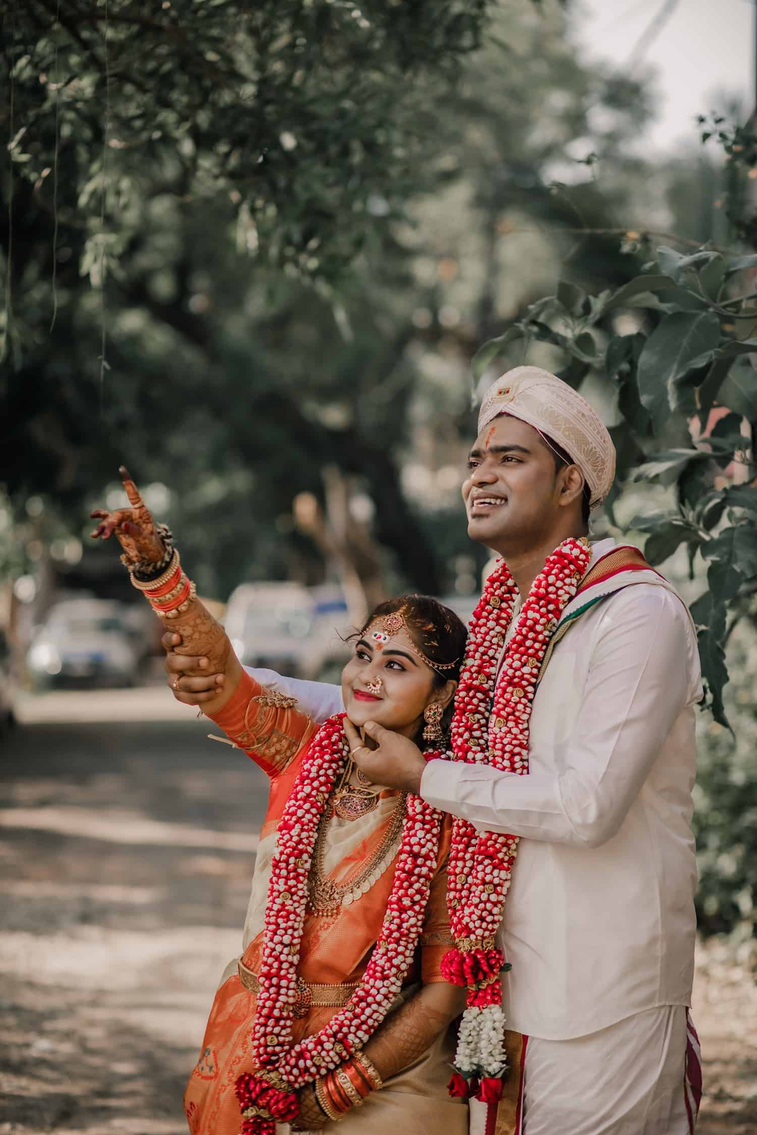 Beautiful South Indian Couple Potritars Ideas for Weddings | Wedding couple  poses photography, Indian wedding photography poses, Wedding couple poses
