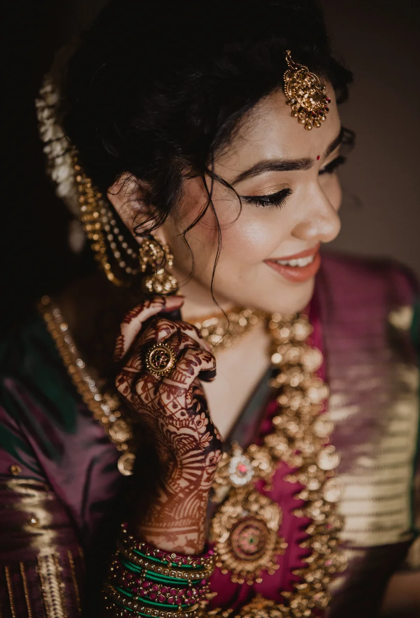 Solo bride photo before wedding photography