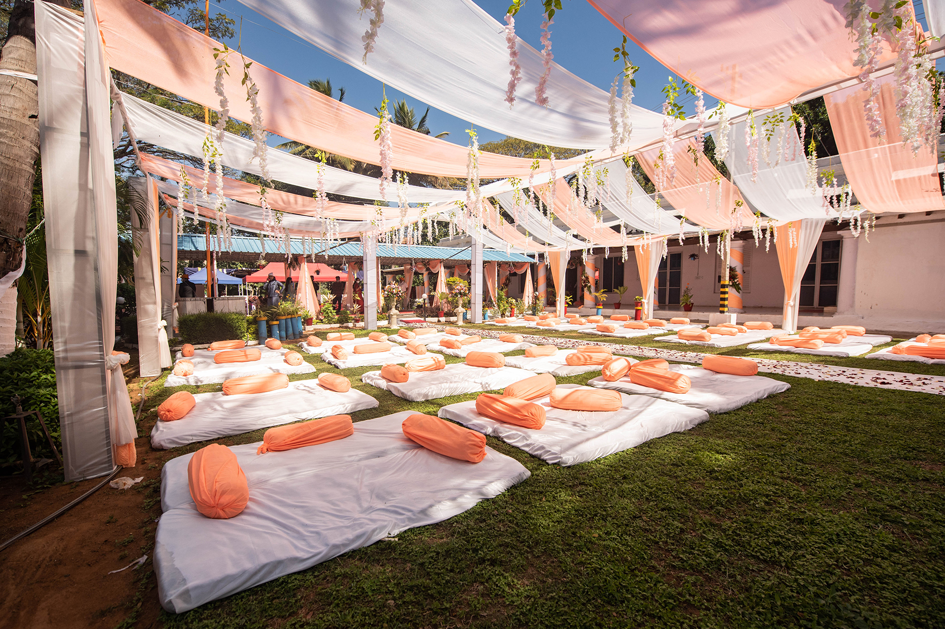 Holiday Village Wedding Venue floor seating image